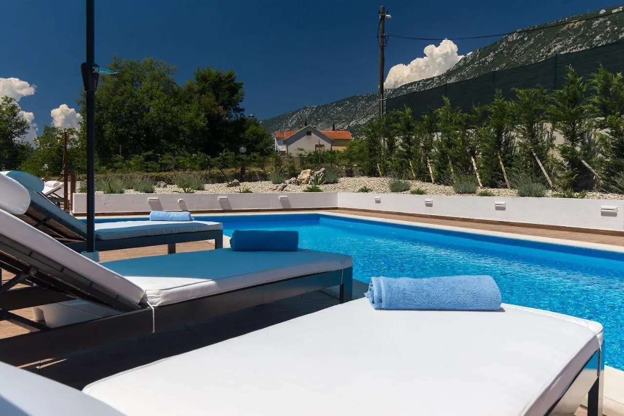 Villa Lavandula Tribalj  Croatia